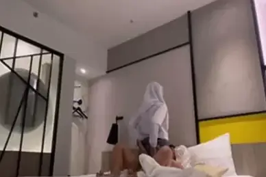 Booking Hotel Bareng Rekan Kerja Nakal Digenjot Panas