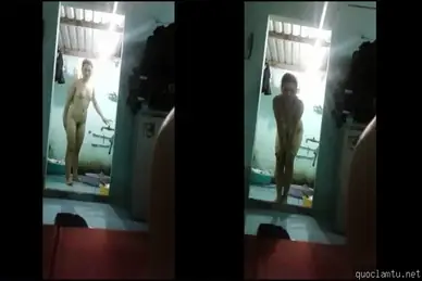 Diam-diam merekam istri cabul mandi tanpa menutup pintu vagina basah