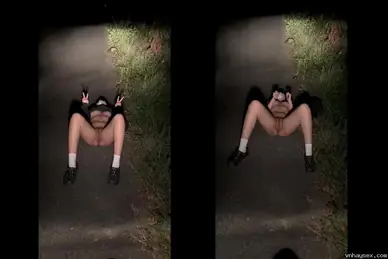 Memaksa kekasihku untuk menunjukkan vaginanya di tengah jalan agar aku syuting