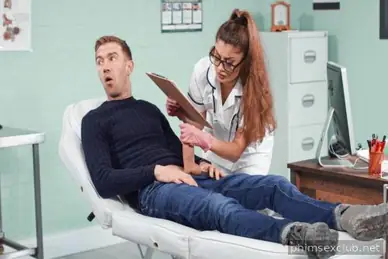 Perawat nakal dan pasien lelaki dengan alat vital besar